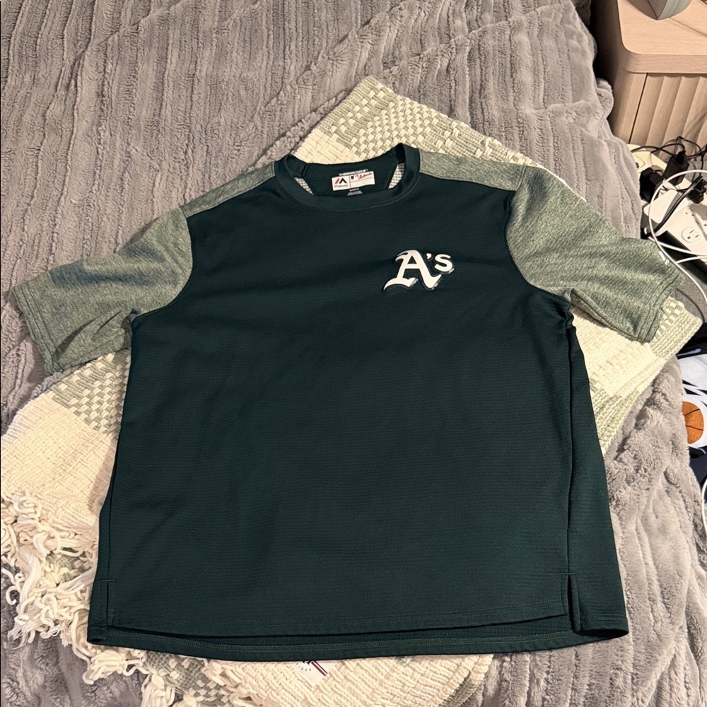 Men’s Oakland A’s short sleeve